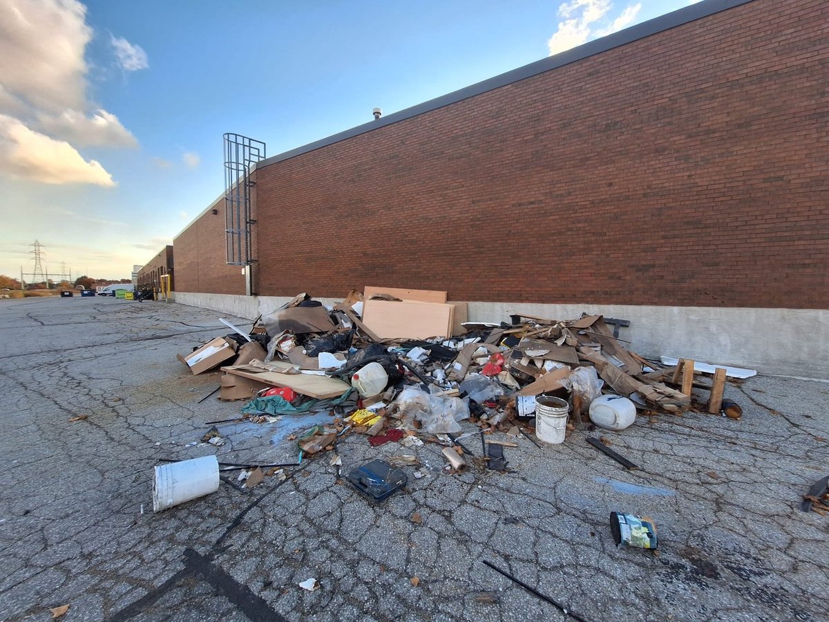 Greenbox Maintenance — Exterior Infrastructure — Pair 1 — Before